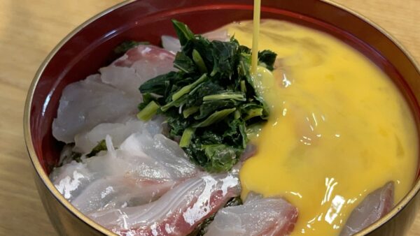 11｜式根鯛平君TKG（お刺身たまごかけご飯）